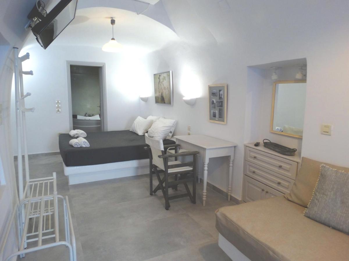 Yposkafo Suites - Studio - Santorini Fira  Exteriör bild