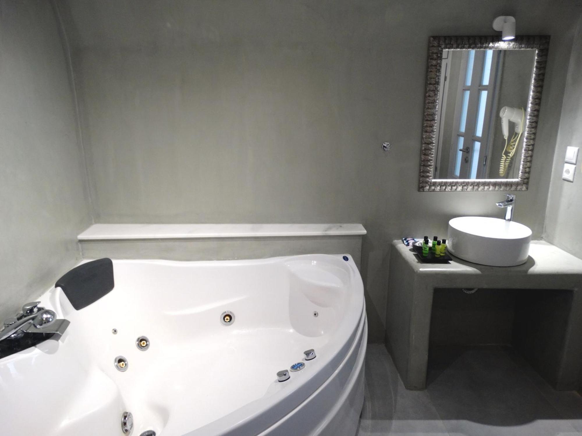 Yposkafo Suites - Studio - Santorini Fira  Exteriör bild