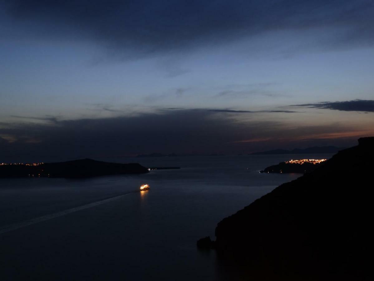 Yposkafo Suites - Studio - Santorini Fira  Exteriör bild